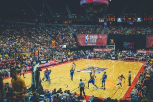 开云平台-布伦森全程高能输出！步行者掀翻灰熊，平民球队的逆袭密码