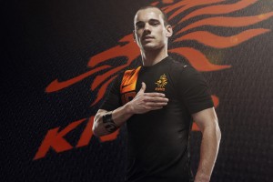 开云体育官网-萨内接管F1街道赛，一场精密计算的土耳其式突围