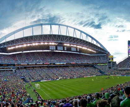 开云官网-猛龙铁笼锁雄鹿，欧文独舞破长空，当体系巨兽遭遇天赋利刃