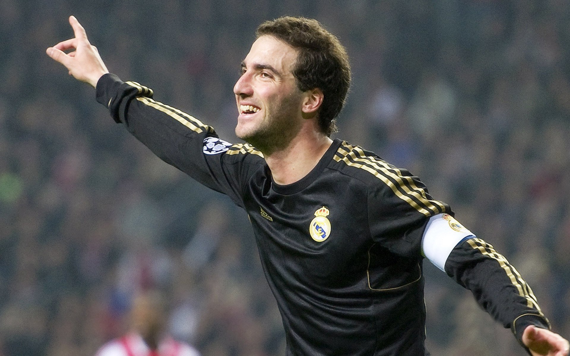 本泽马高光映照格子军团，克罗地亚横扫哥伦比亚背后的足球哲学