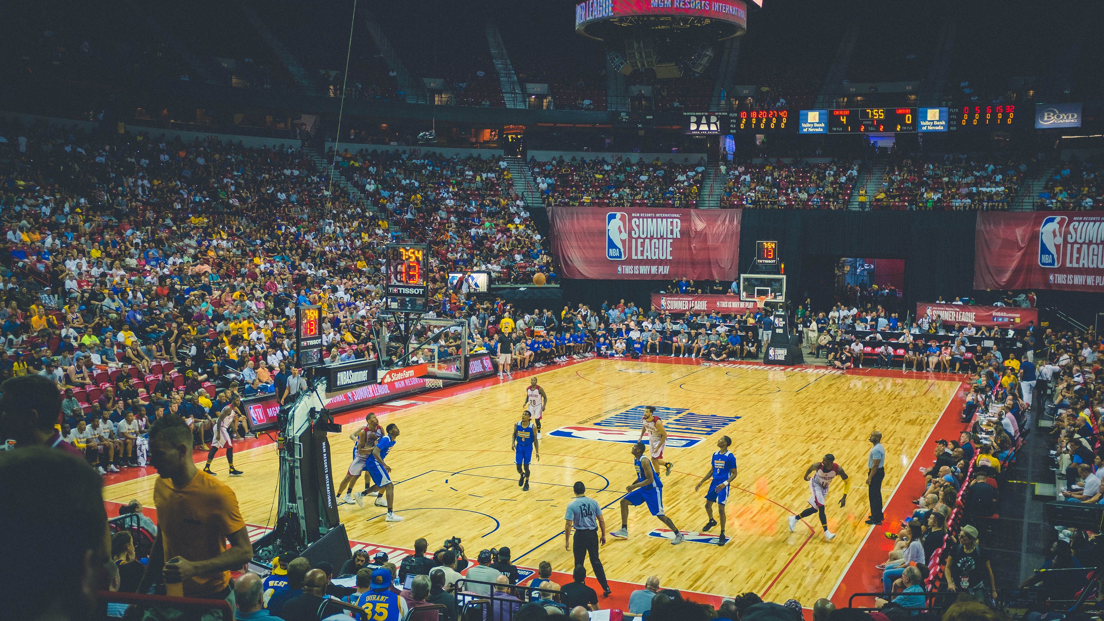 布伦森全程高能输出！步行者掀翻灰熊，平民球队的逆袭密码